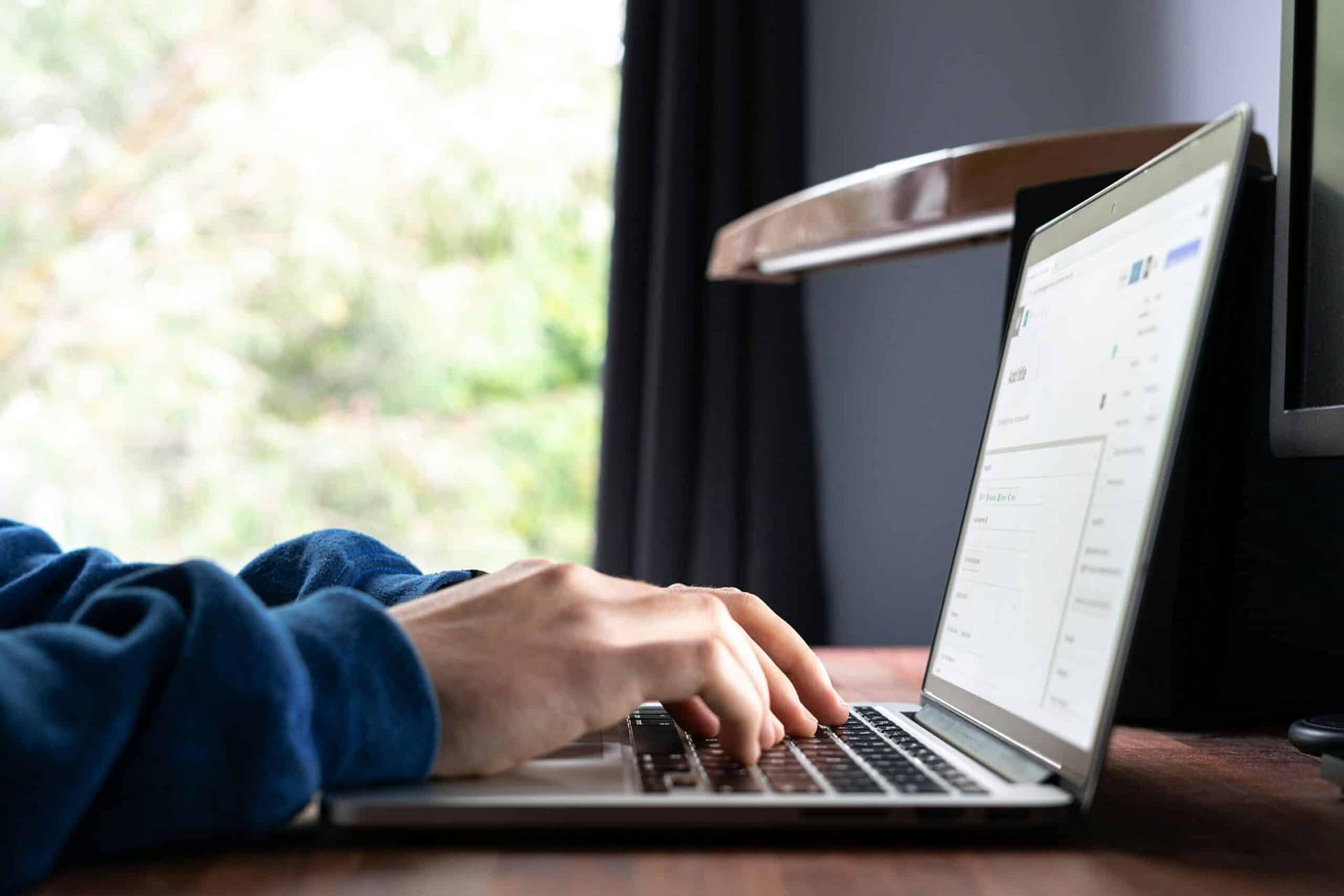 Freelancer manutenzione WordPress laptop sicurezza lavoro remoto